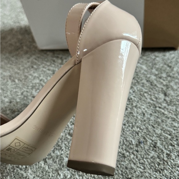 Call it spring Arther patent shiny sandals tan bone 4” block heel size 8 w/ box - Picture 4 of 15